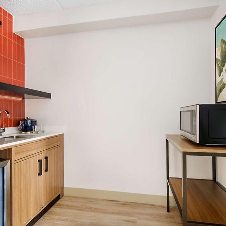 Hyatt Place Across From Universal Orlando Resort Extérieur photo