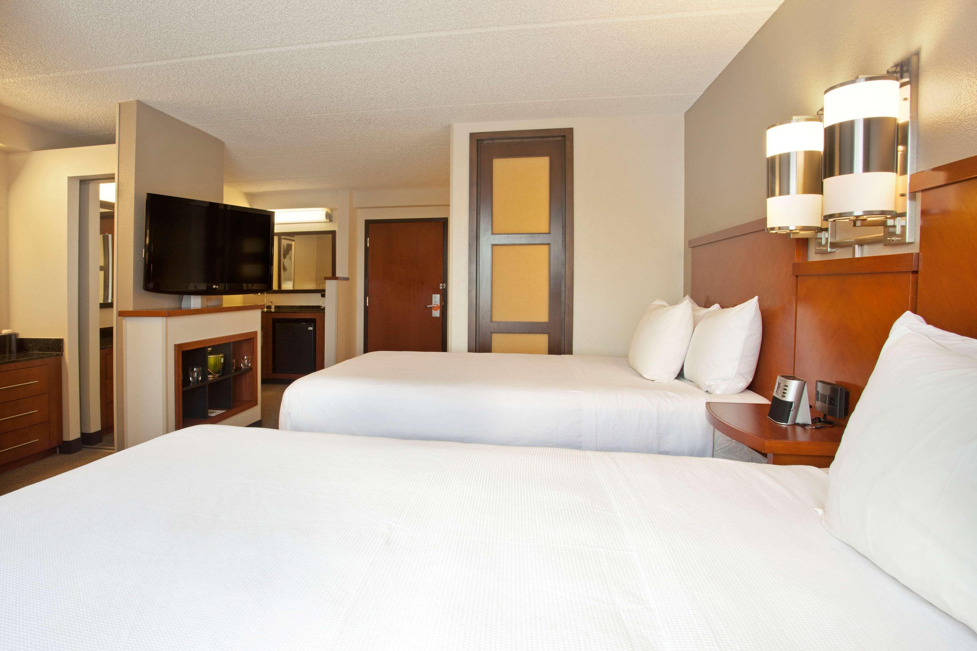 Hyatt Place Across From Universal Orlando Resort Extérieur photo