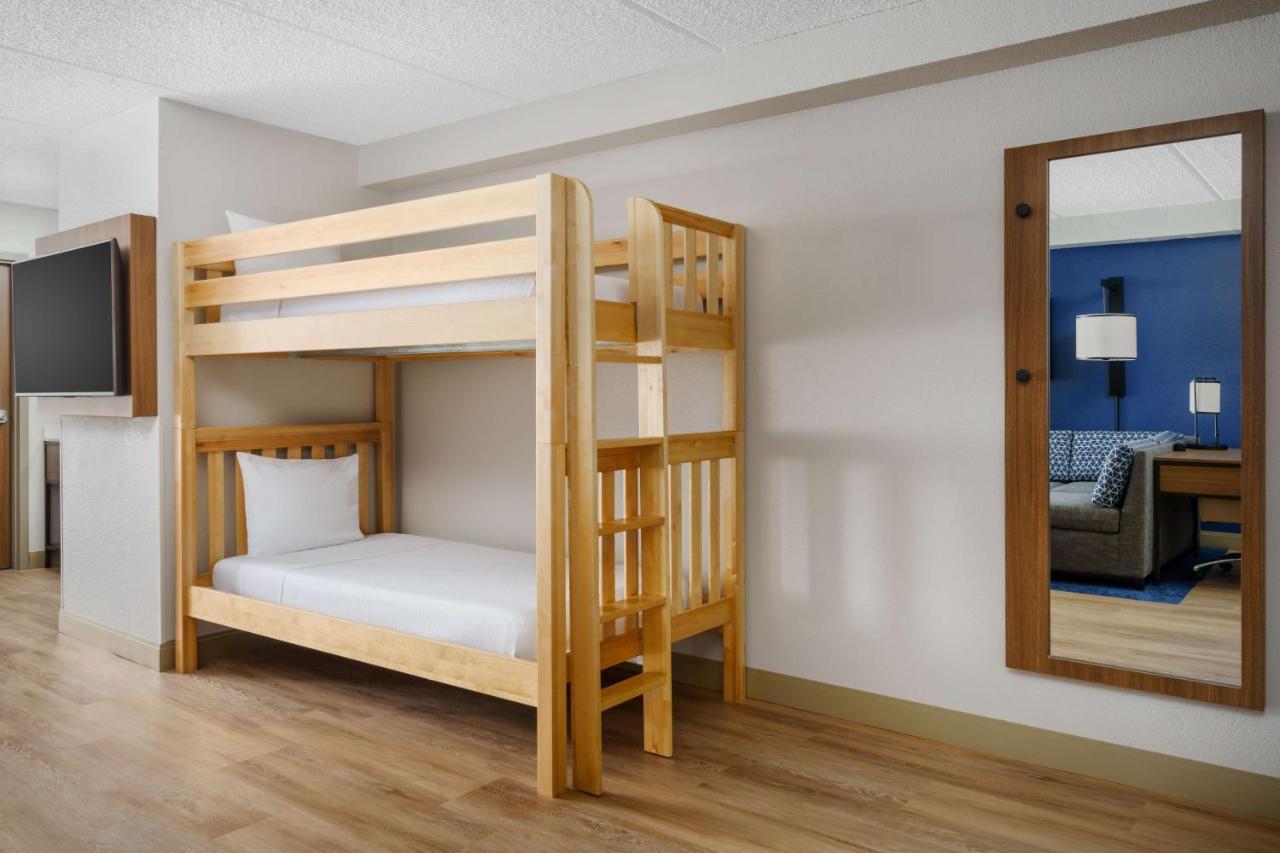 Hyatt Place Across From Universal Orlando Resort Extérieur photo