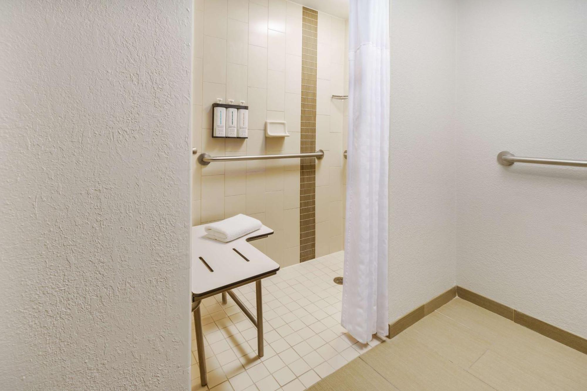 Hyatt Place Across From Universal Orlando Resort Extérieur photo