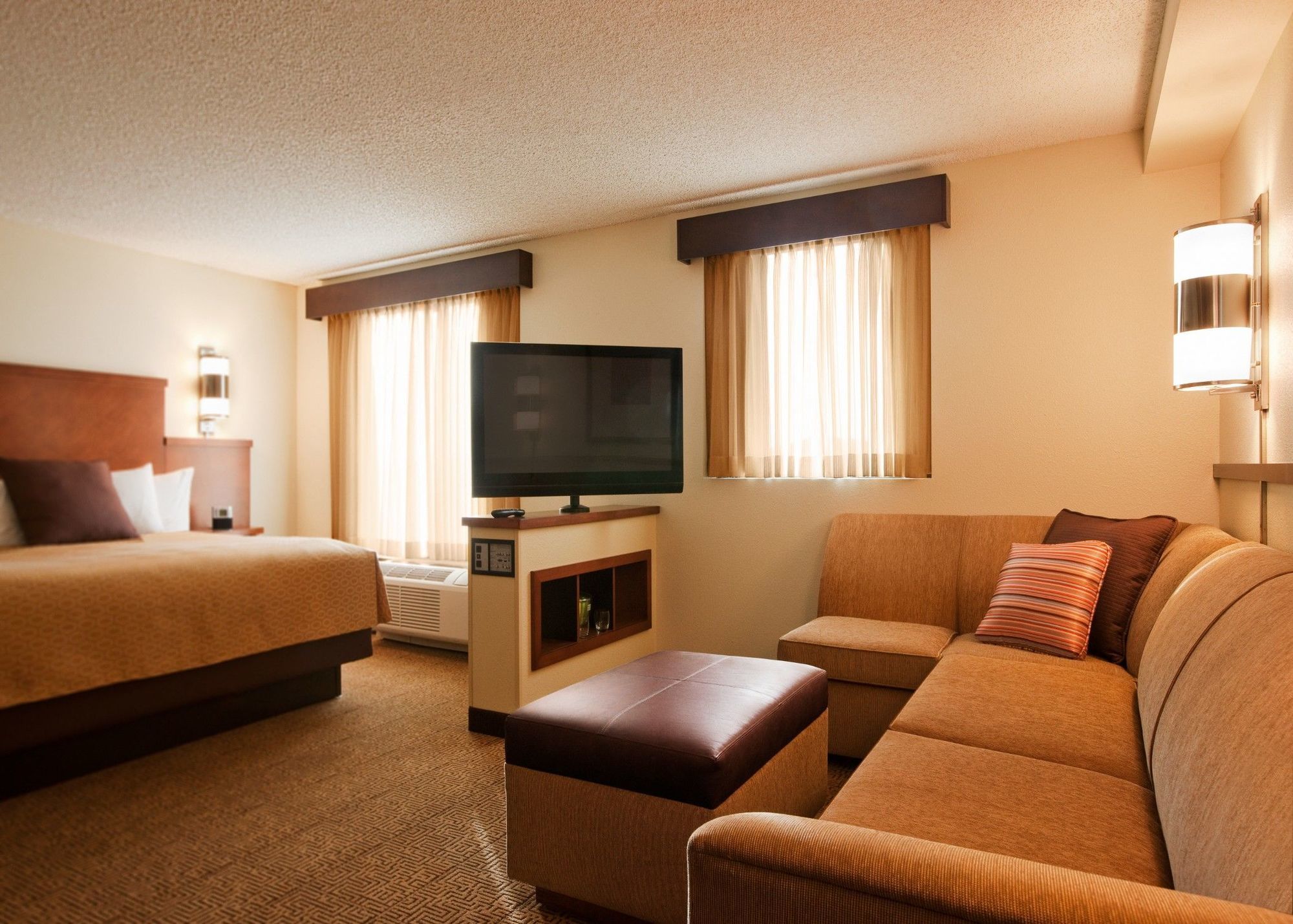 Hyatt Place Across From Universal Orlando Resort Extérieur photo