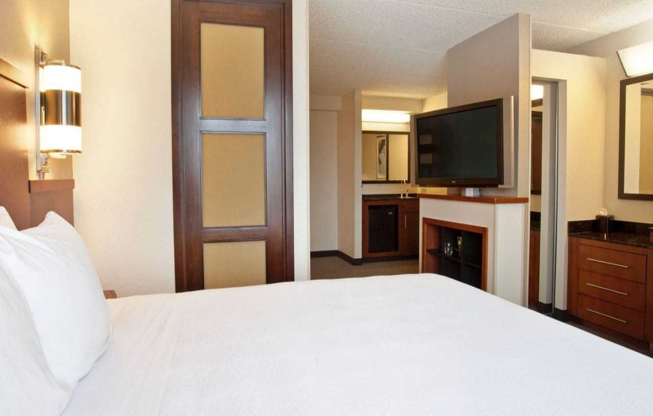 Hyatt Place Across From Universal Orlando Resort Extérieur photo
